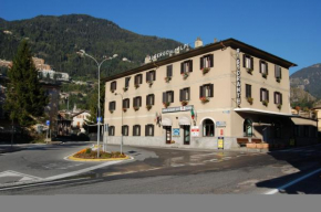  Hotel Delle Alpi  Сондало